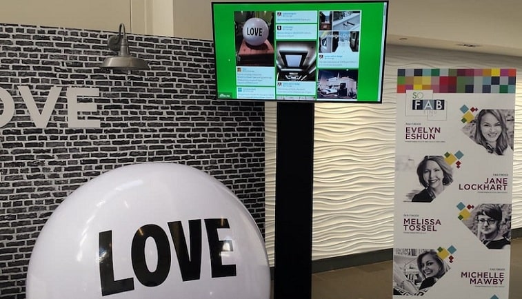 Why Should You Incorporate Audio and Visual Devices in Trade Booths?